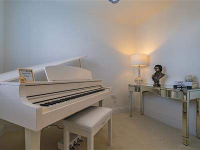 Picture 16